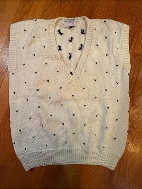 Vintage Calvin Klein Bergdorf Goodman V-neck Knit Vest Navy Heart Embroidery